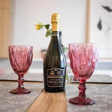 Nowoczesny Dabska Arena / Parking Apartamento *