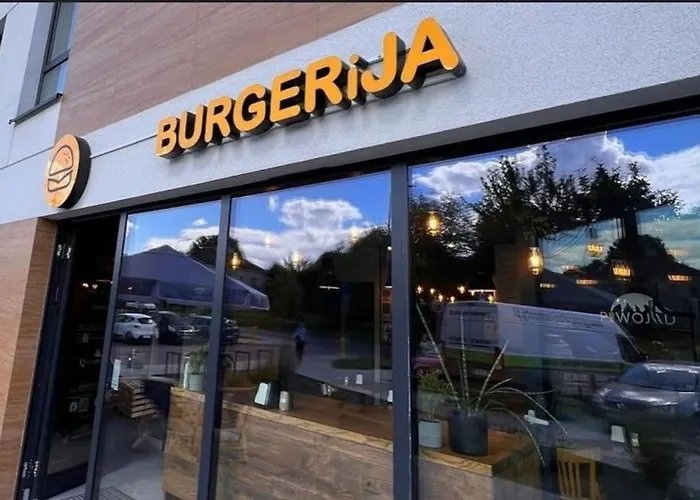 Nowoczesny Dabska Arena / Parking *