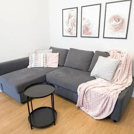 Nowoczesny Dabska Arena / Parking *